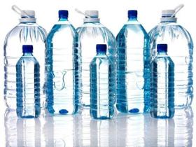 瓶装水的出现到底是有利的还是有害的？