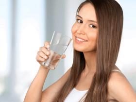 什么材质的杯子喝水最健康？