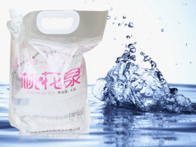袋装水百闻不如一见，喝过才知道水还能袋装